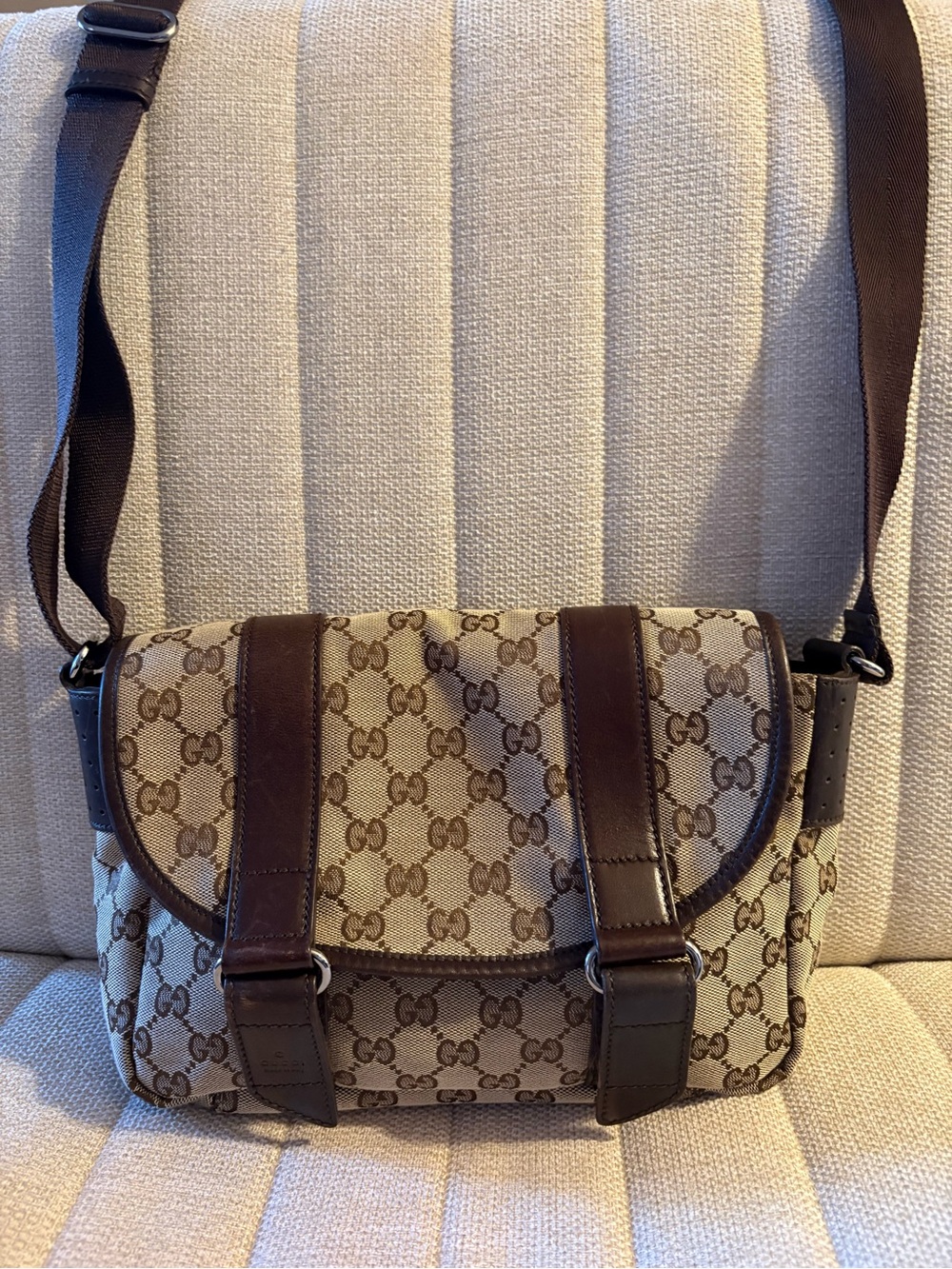 Gucci Beige GG Supreme Canvas Messenger Bag with Brown Leather Trim - Picture 1 of 10